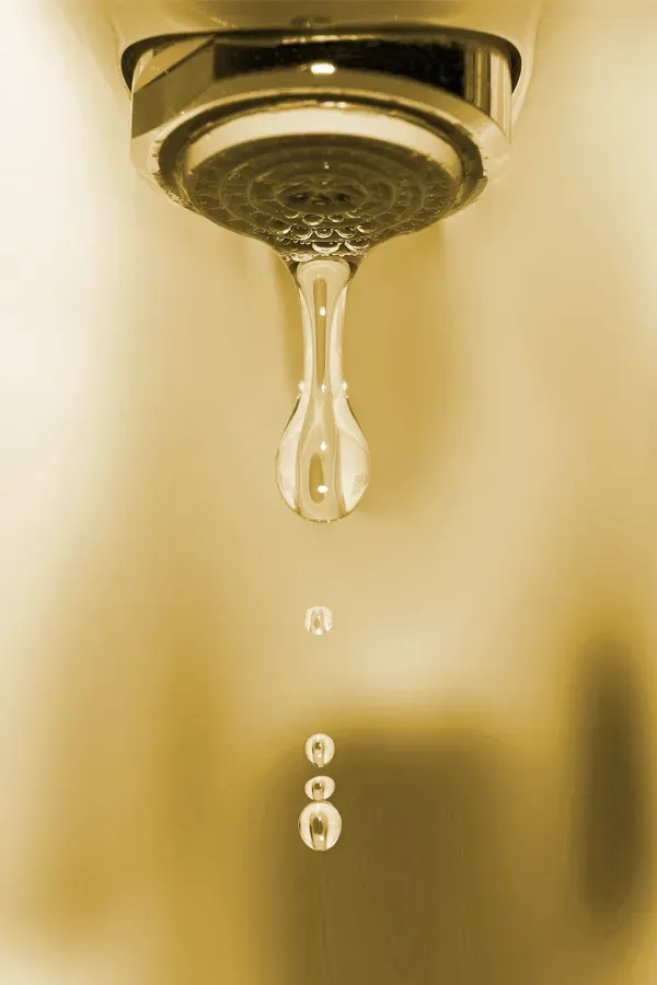 Close up of water dripping. Get Ascorbic Acid IV Therapy from Balanced Medical Solutions in San Francisco Bay Area.